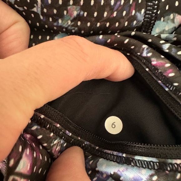 NWOT Lululemon Run: Top Speed Crop Full-On Luxtreme black blue pink purple - Picture 3 of 7